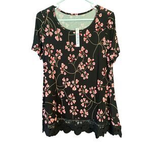 Qixing W/Tags Pullover Blouse, Floral, Stretchy, Short Sleeve, Size M